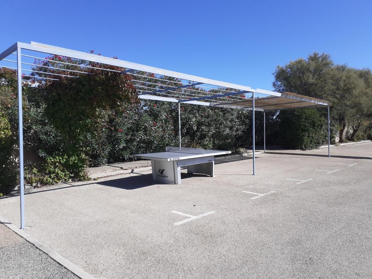 Sous Le Soleil Des Alpilles Apartment Mouries Exterior foto
