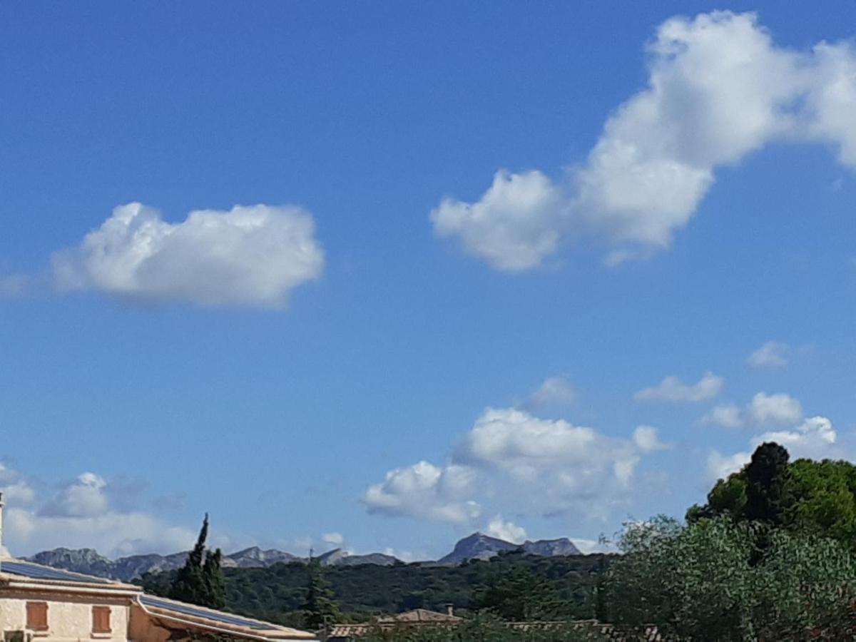 Sous Le Soleil Des Alpilles Apartment Mouries Exterior foto