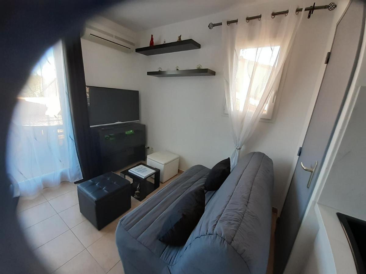 Sous Le Soleil Des Alpilles Apartment Mouries Exterior foto